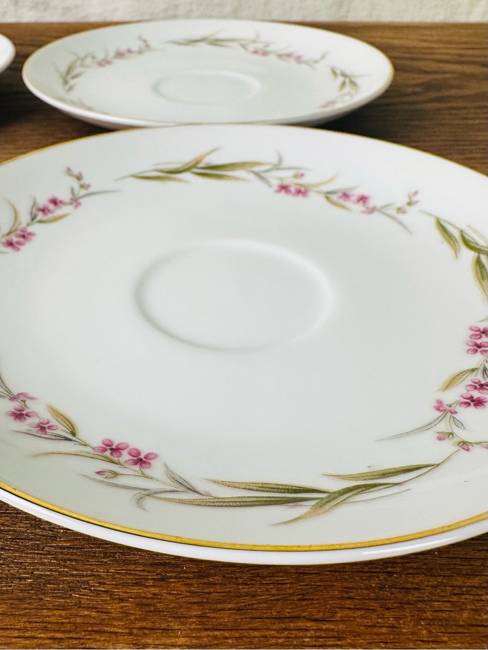 Prestige 1970’s Fine China Japan Floral Berry Gold Rim Saucer Set/6 Vintage Tea